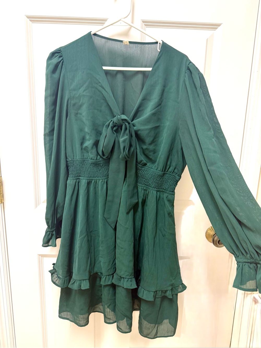 Women's Emerald Green Tie-Front Long Sleeve Peplum Top